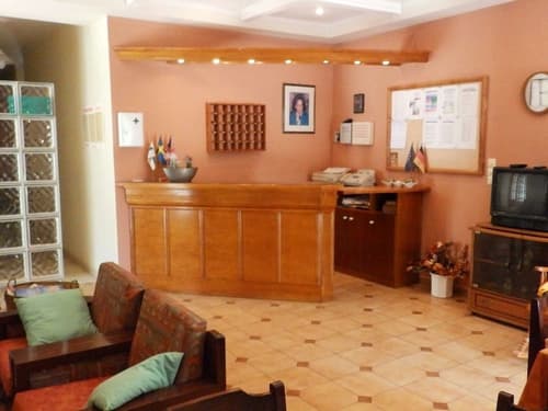 Alexandra Hotel, Reception