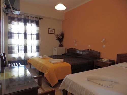 Alexandra Hotel, Room