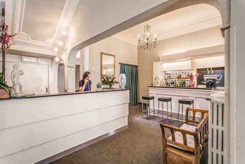 Hotel Arno Bellariva, Reception