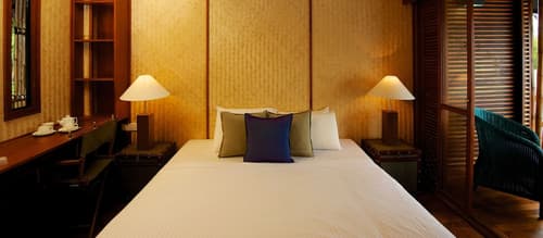 Yathra Houseboat, Room