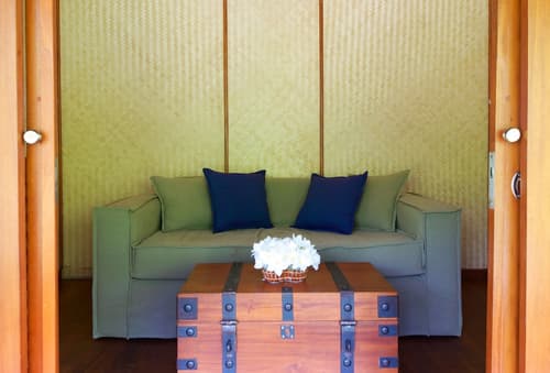 Yathra Houseboat, Interior entrance