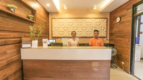 Casa Coron Hotel, Reception