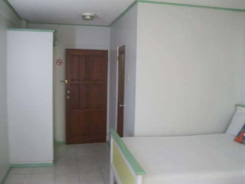 Mr. Clean Bed and Breakfast, Room