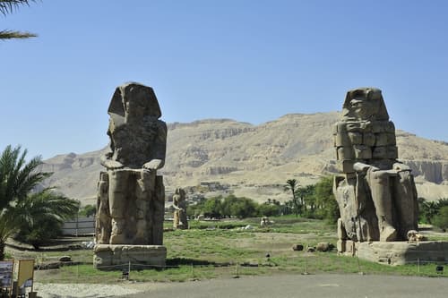 Alhambra Hotel, Exterior