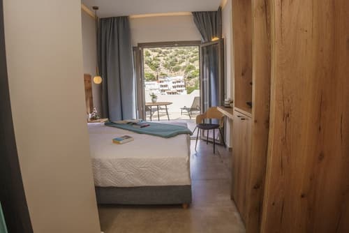 Sunlight Hotel, Room