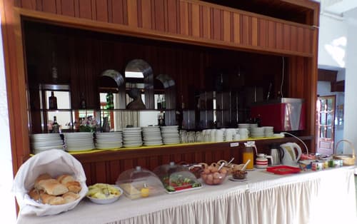 Sunlight Hotel, Restaurant