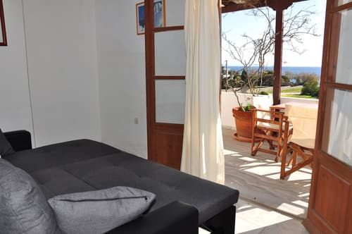 Michalis Apartments near the beaches with sea view, Living room