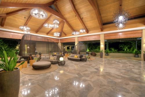 BE Grand Resort Bohol, Lobby lounge