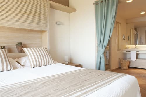 Dionysos Hotel, Room