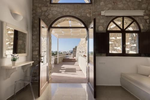 Zatrikion Villas Santorini, Interior entrance