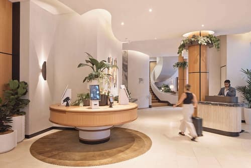 Rydges Australia Square, Reception