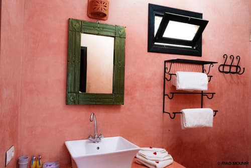 Riad Mounir, Bathroom