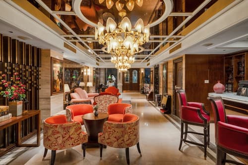 Peridot Gallery Classic Hotel, Lobby sitting area