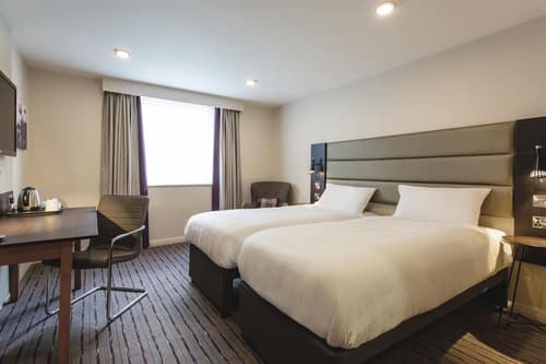 Premier Inn Salisbury North Bishopdown, Room