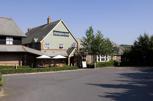 Premier Inn Salisbury North Bishopdown, Exterior