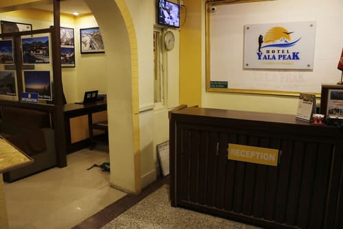 Hotel Yala Peak, Interior entrance