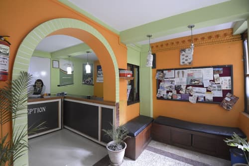 Hotel Yala Peak, Interior entrance