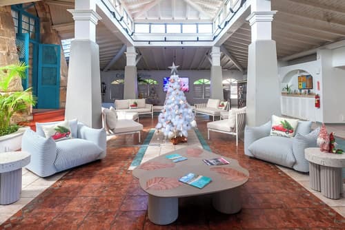 Ocean Point Beach Resort & Spa - Adults Only, Lobby sitting area