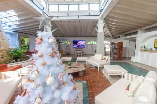 Ocean Point Beach Resort & Spa - Adults Only, Lobby sitting area