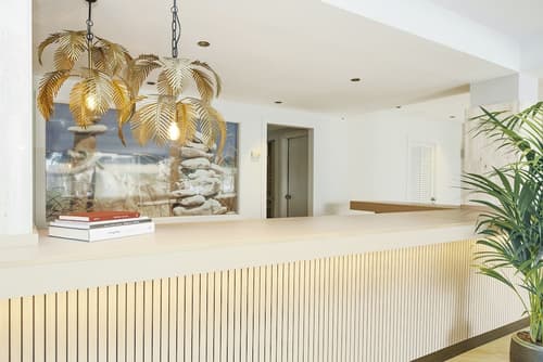 Universal Aparthotel Don Camilo, Reception