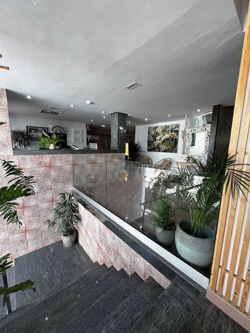 Hostal Residencia Cardona, Reception