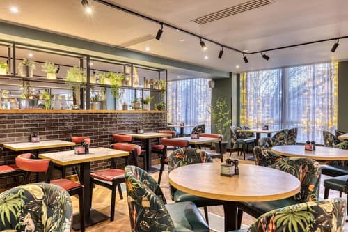 Premier Inn Glasgow Stepps - M80 J3, Restaurant