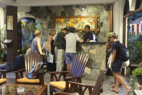 Hotel Sunray, Reception