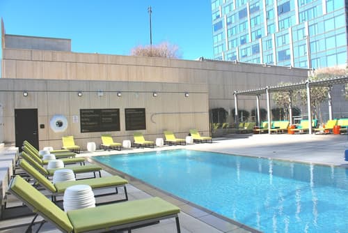 Hotel Indigo Los Angeles Downtown by IHG, Outdoor pool