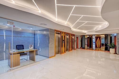 Vendome Plaza Hotel, Reception