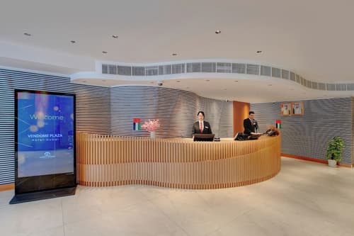 Vendome Plaza Hotel, Reception