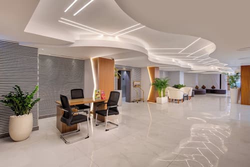 Vendome Plaza Hotel, Reception