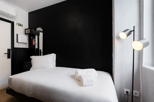 The Twenties by Guestready, Room