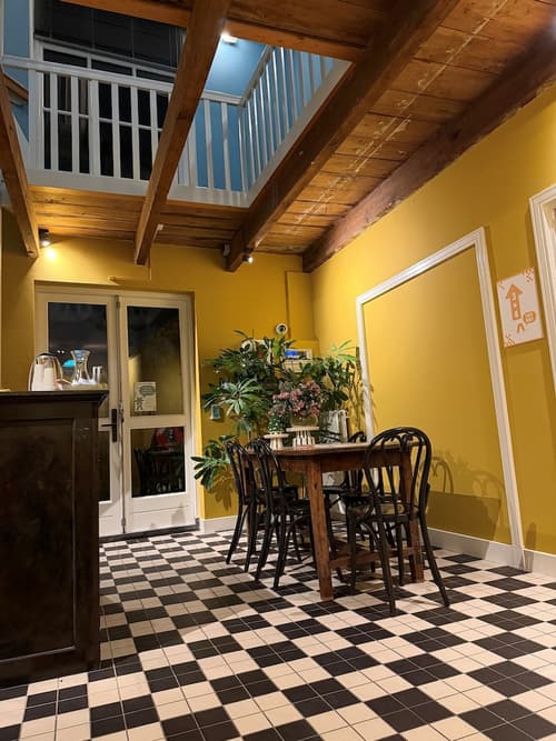 The Guesthouse, Living area