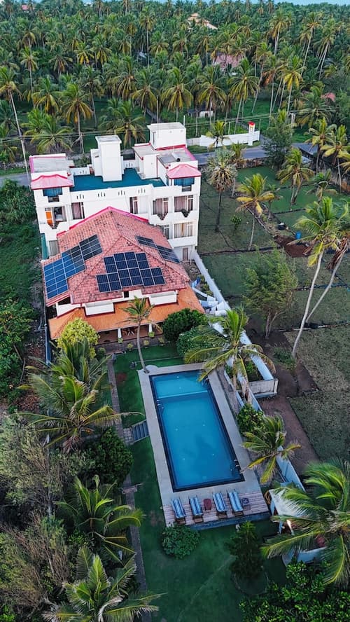 Ziegler Cottage, Exterior