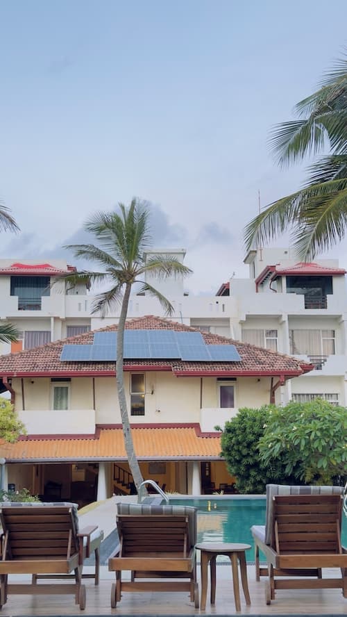 Ziegler Cottage, Exterior