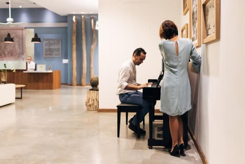 Le Saint Pierre Hotel, Reception