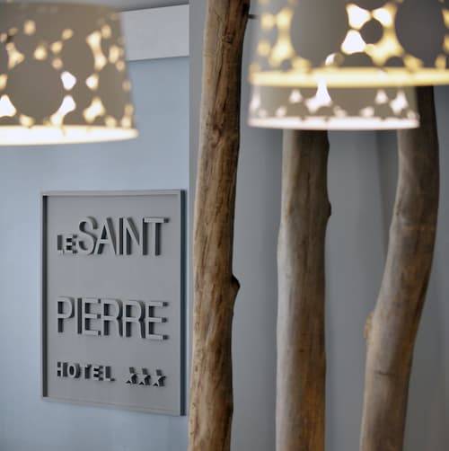 Le Saint Pierre Hotel, Interior entrance