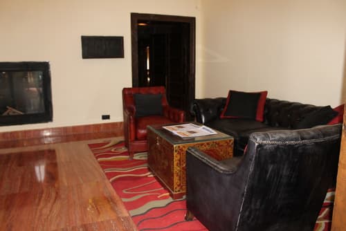 Druk Hotel, Lobby sitting area