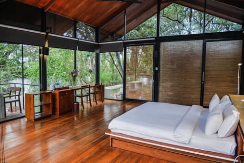 Kalundewa Retreat, Room