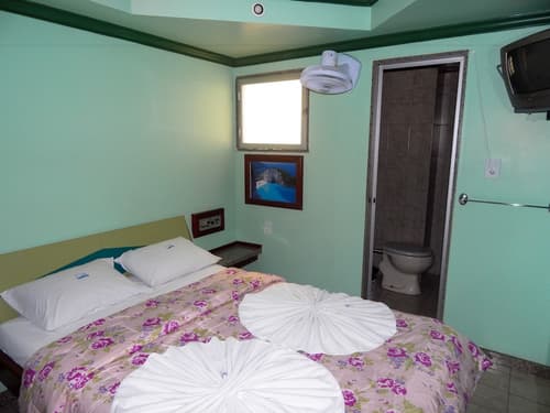 Hotel Love Story, Room