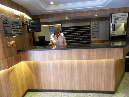 Hotel Love Story, Interior entrance