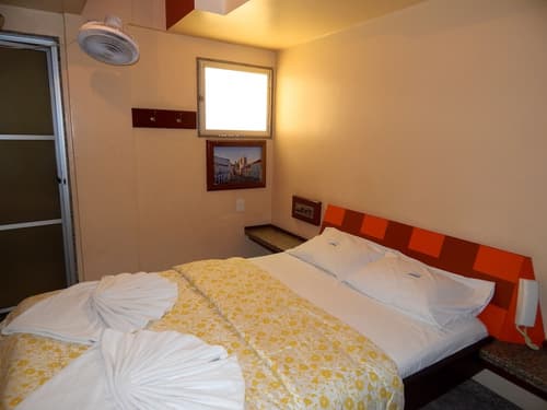 Hotel Love Story, Room