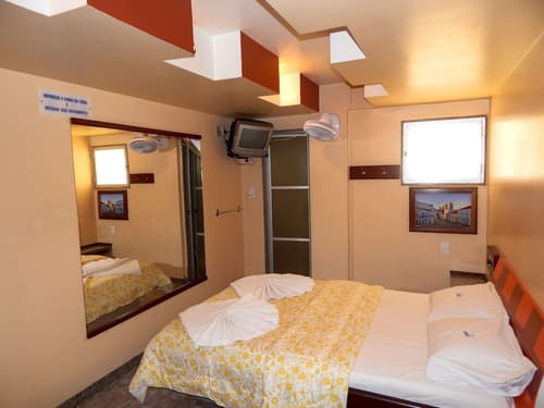 Hotel Love Story, Room