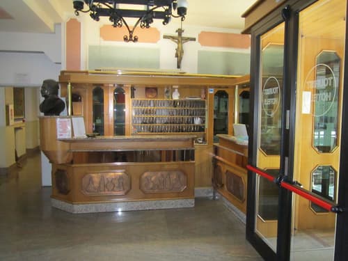 Tourist Hotel, Check-in/check-out kiosk