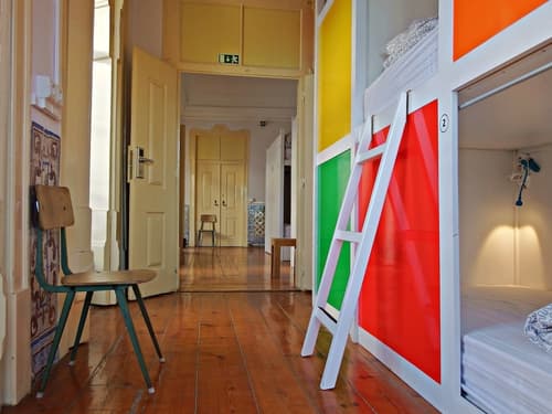 WOT New Lisbon Social, Room