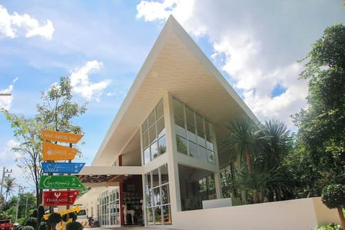 Summer Luxury Beach Resort and Spa, Reception