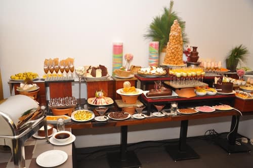 Earl's Regent Kandy, Restaurant