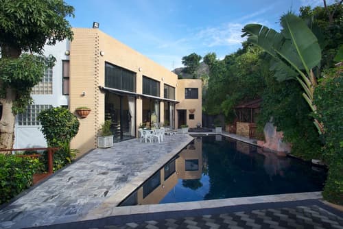 Constantia Vista, Primary image