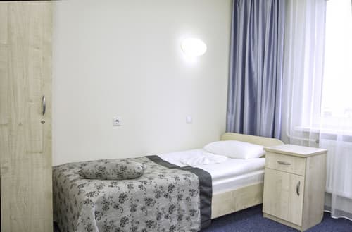 East Time Hotel, Room