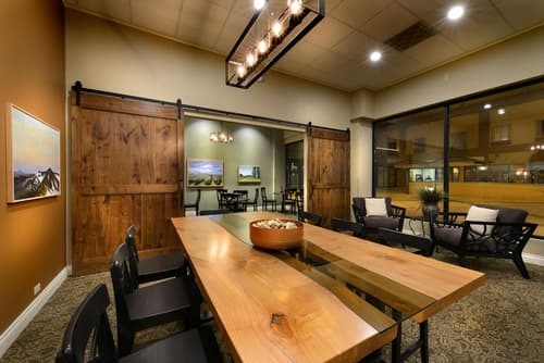 Hotel Maison Yakima Tapestry Collection by Hilton, Lobby